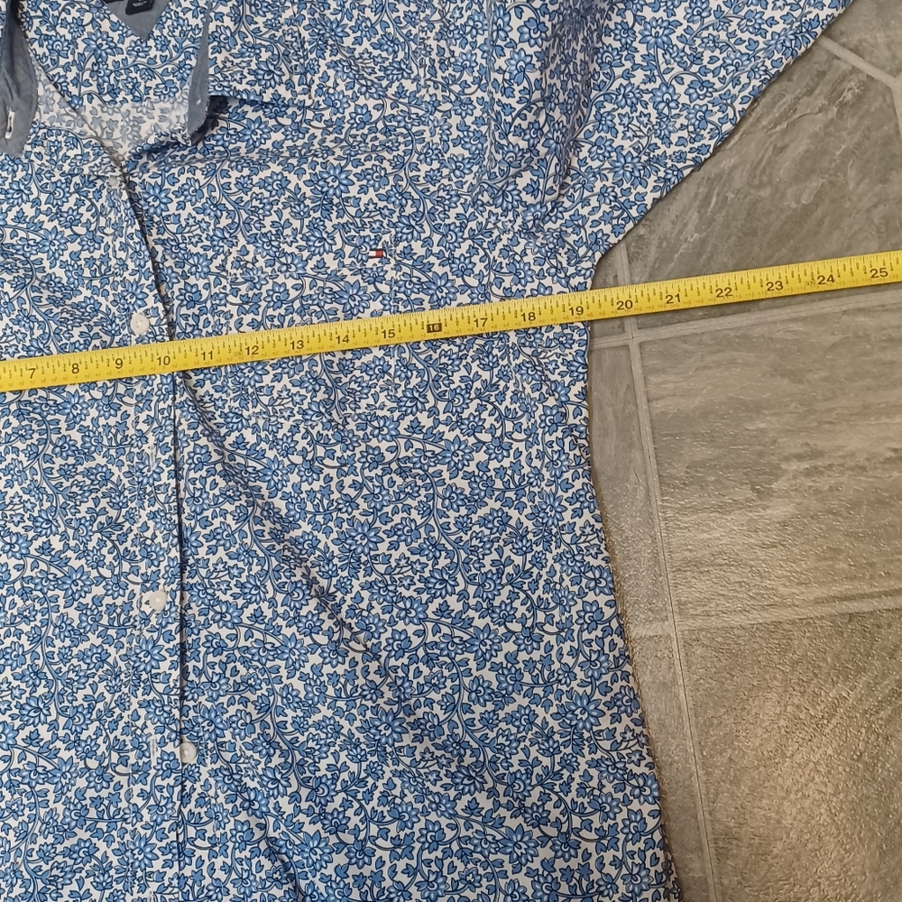 TOMMY HILFIGER SIZE M. Blue Floral wome.'s Shirt - Picture 11 of 12